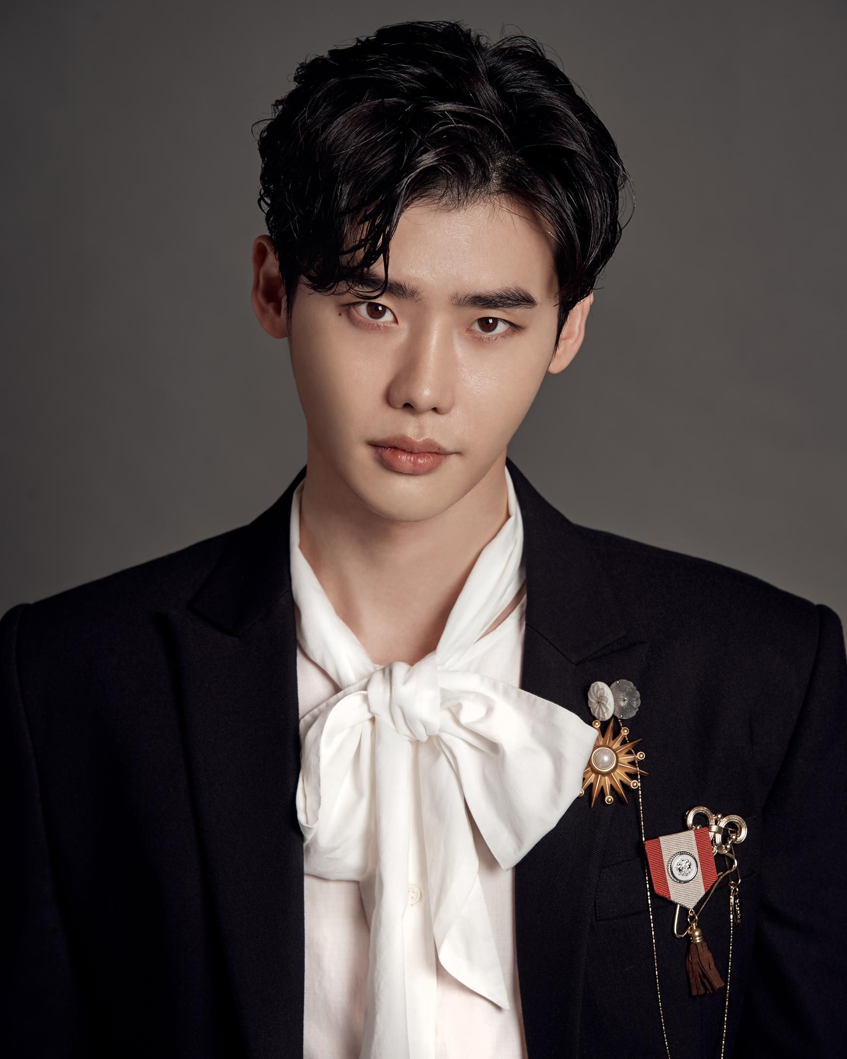 Lee Jong-suk